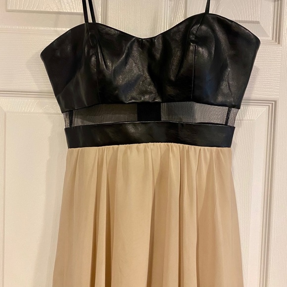 Dress - Picture 3 of 9